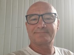 Domn, doresc o d-na miniona  Bucuresti